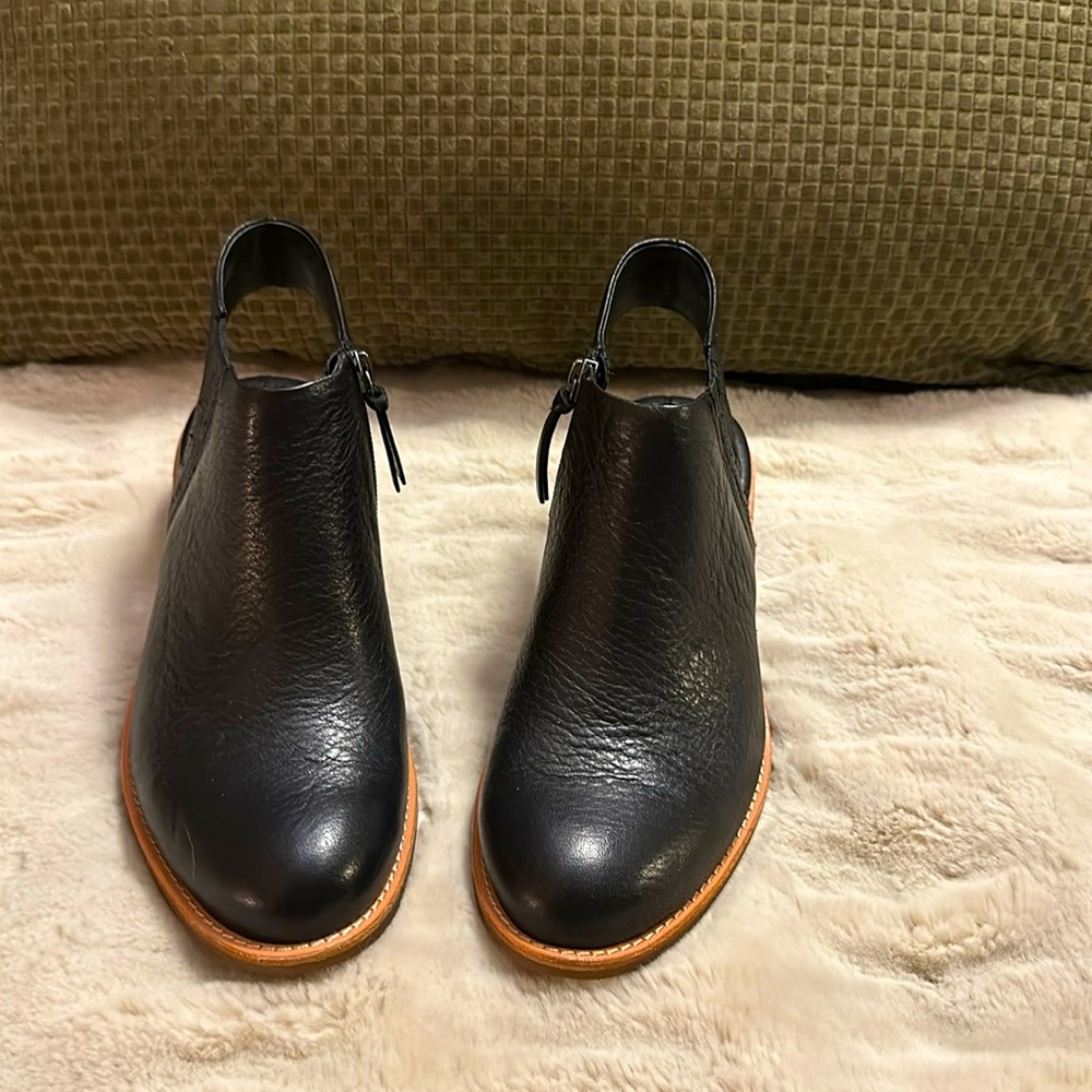 Sofft black leather booties